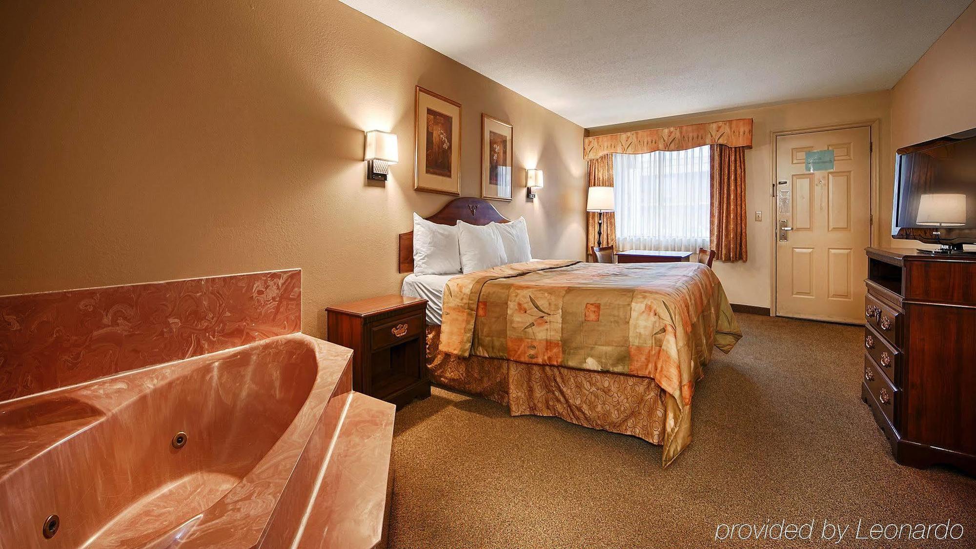Econo Lodge Inn & Suites Fort Oglethorpe Стая снимка