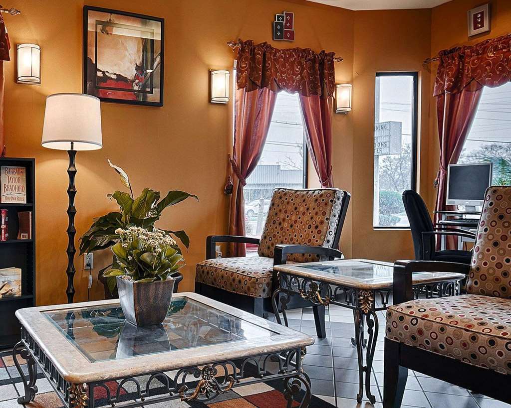 Econo Lodge Inn & Suites Fort Oglethorpe Интериор снимка