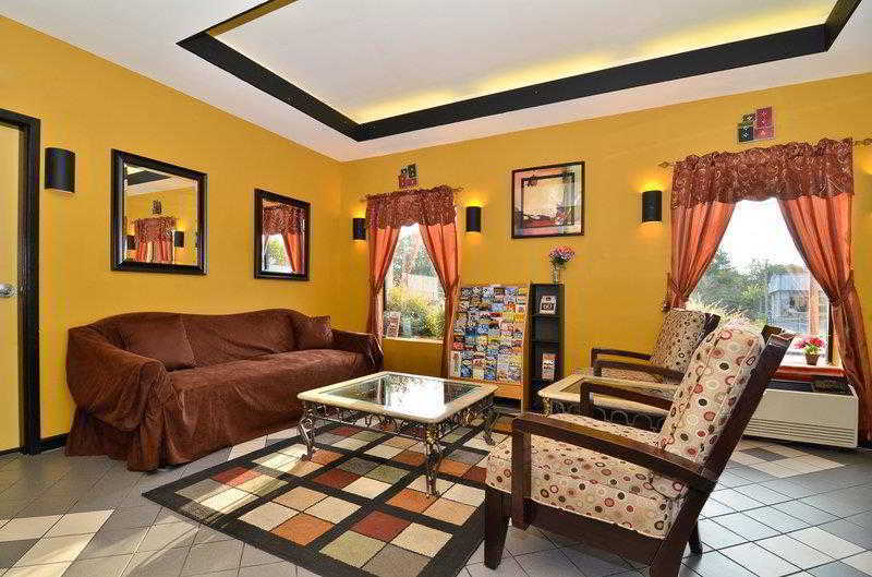 Econo Lodge Inn & Suites Fort Oglethorpe Екстериор снимка