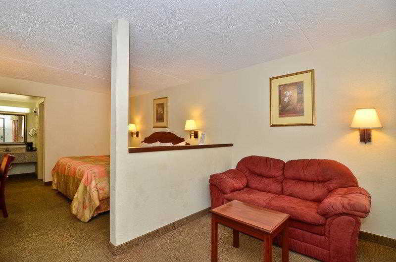 Econo Lodge Inn & Suites Fort Oglethorpe Екстериор снимка