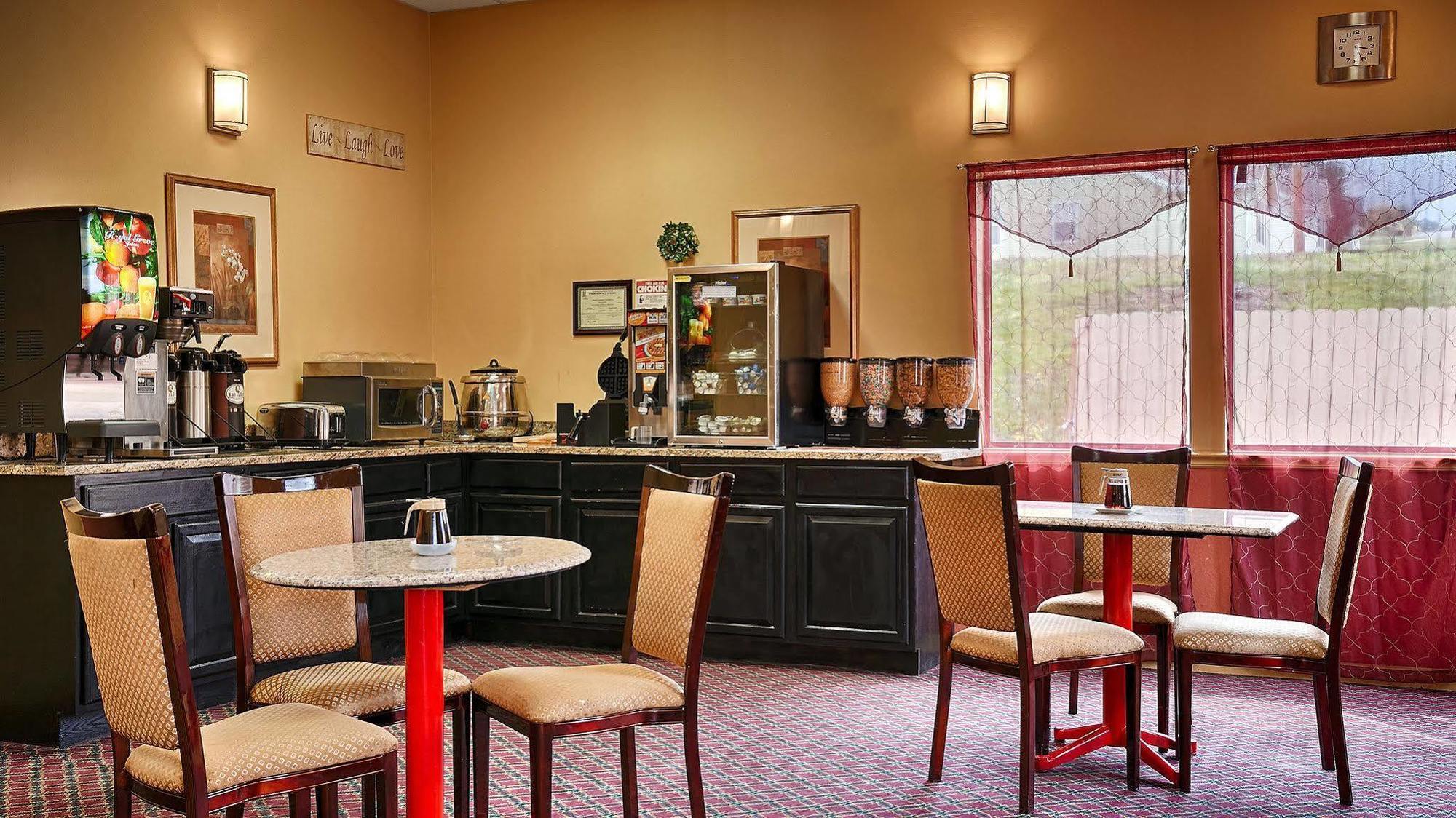 Econo Lodge Inn & Suites Fort Oglethorpe Ресторант снимка
