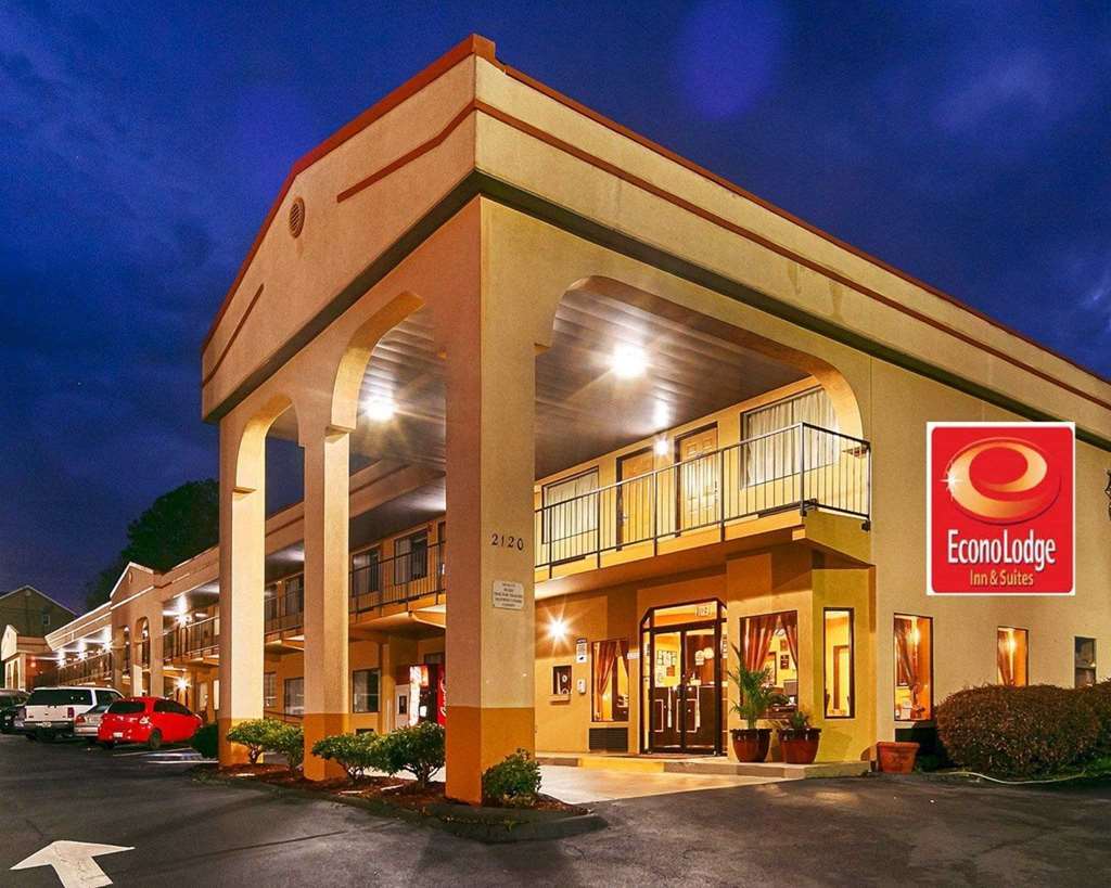 Econo Lodge Inn & Suites Fort Oglethorpe Екстериор снимка